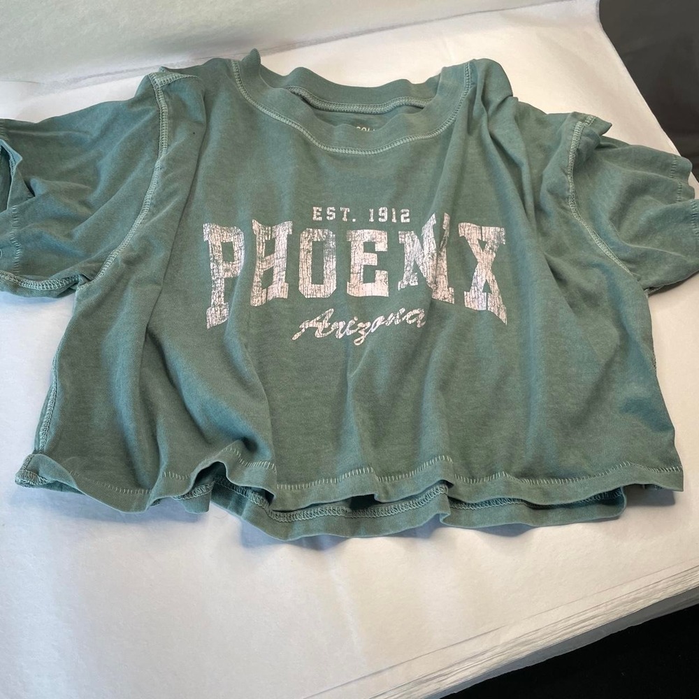 Cropped‎ green phoenix T-shirts